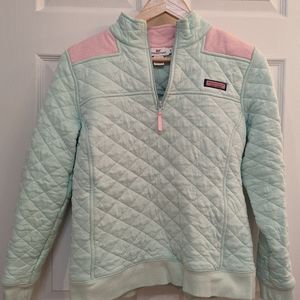 Quilted vineyard Vines shep shirt